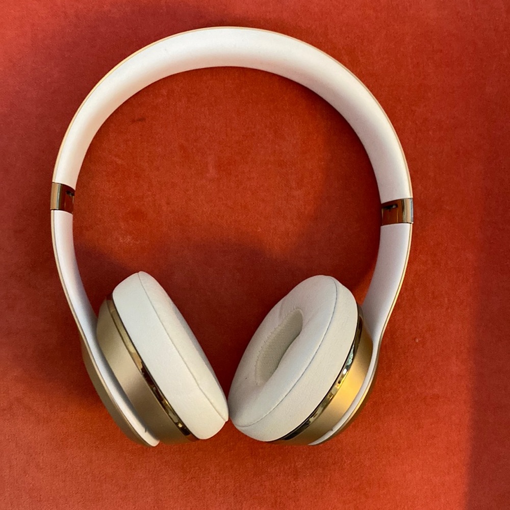 Dr. Dre Beats Solo 3 Headphones Rose Gold